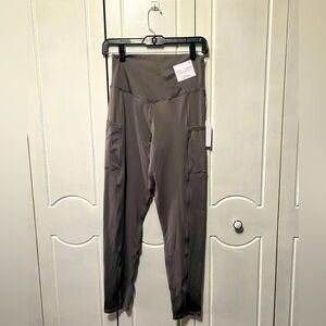NWT Better Together khaki Stone Cell Pockets Leggings large